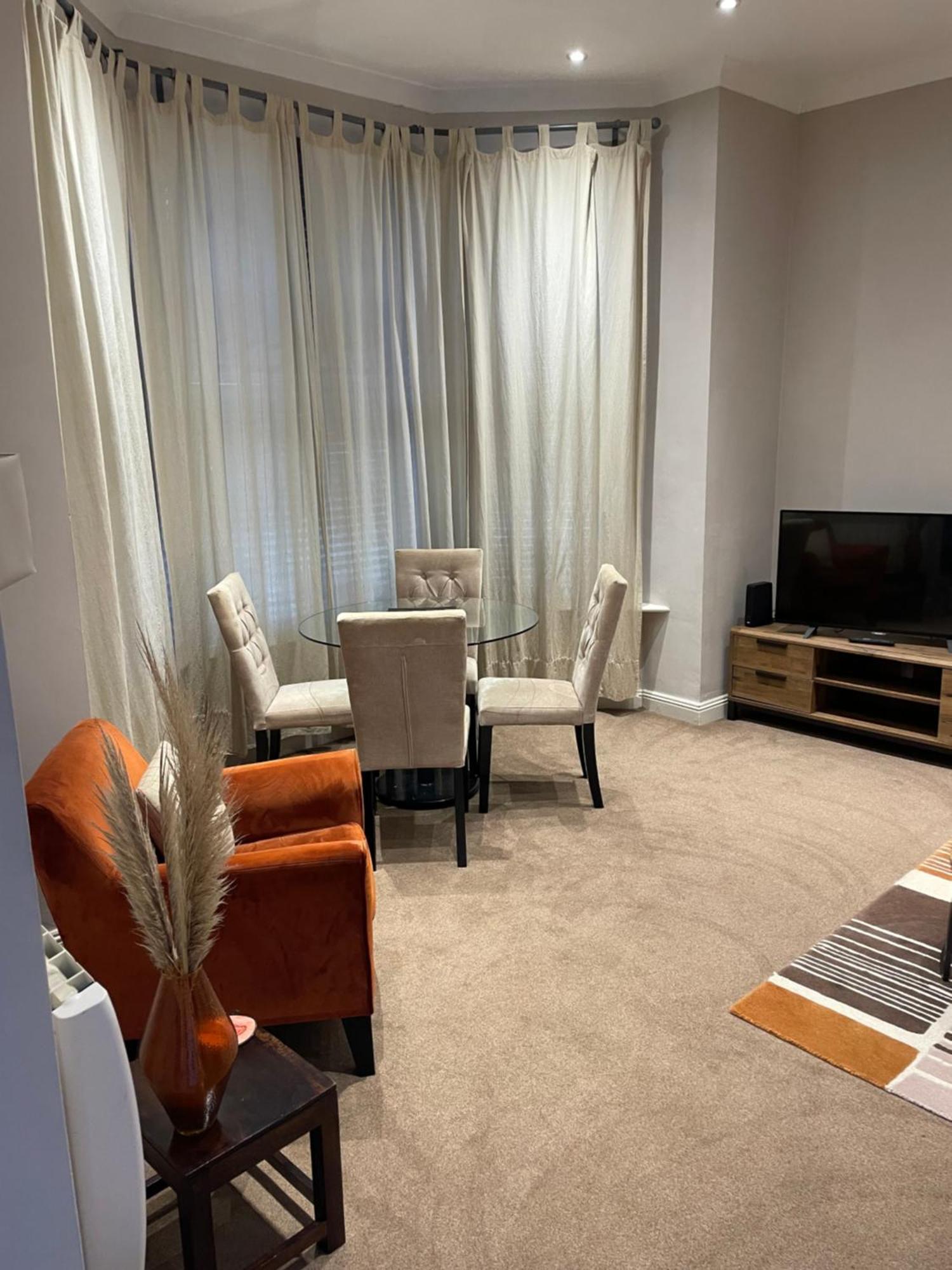 Number 10 Service Apartment - Danes Southampton Dış mekan fotoğraf